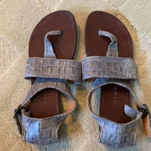 Leather sandals with ankle strap